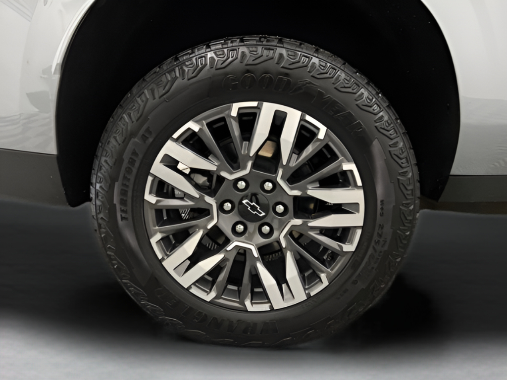 Used 2025 Sterling Gray Metallic Chevrolet Z71 image 50