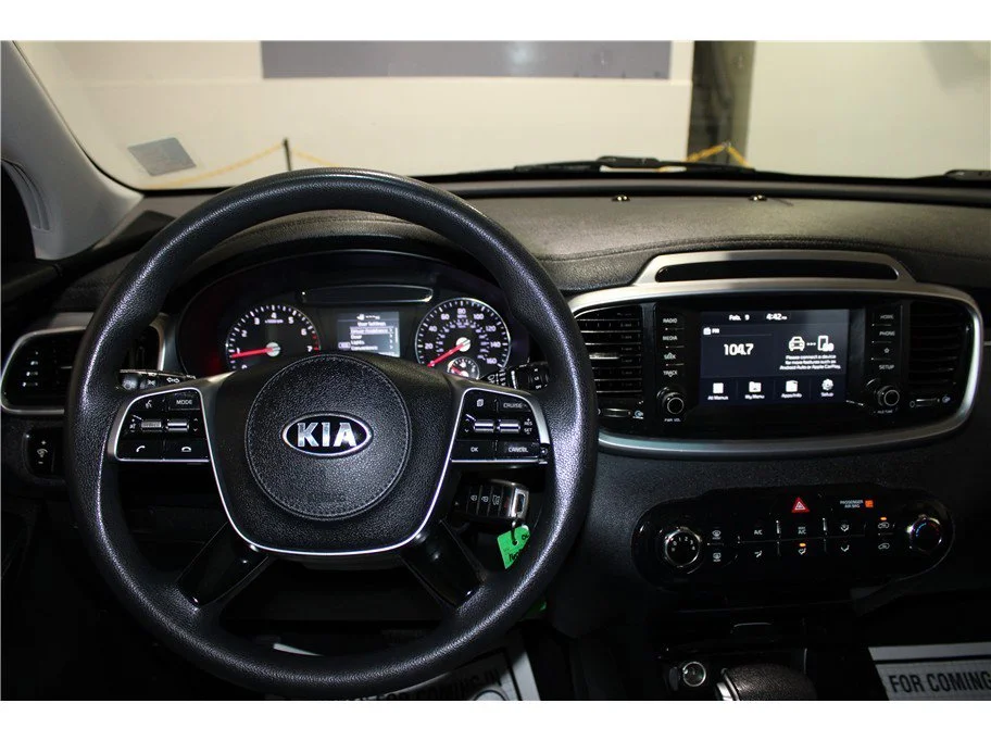 Used 2019 Dragon Brown Kia LX image 33