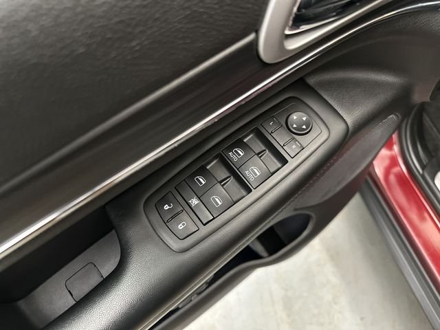 Used 2022 Red Jeep Limited image 19