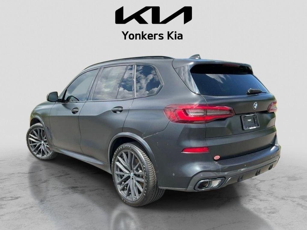 Used 2022 Black BMW xDrive40i image 24