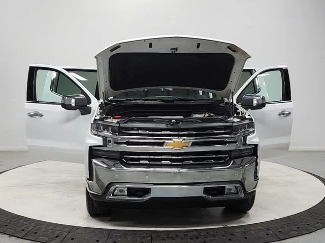 Used 2021 White Chevrolet LTZ image 10