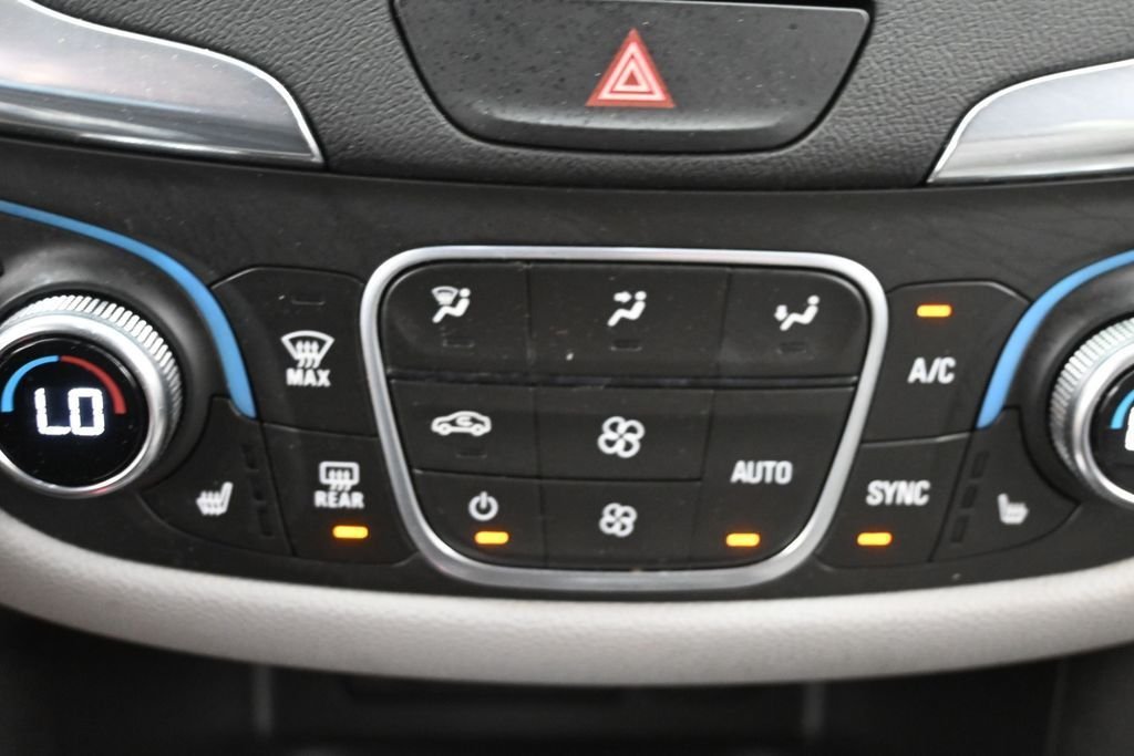 Used 2020 Blue Chevrolet Premier image 21