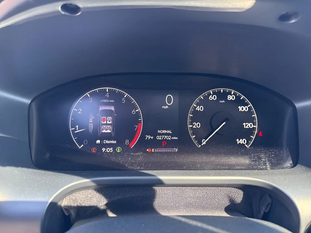 Used 2024 White Honda EX-L image 10