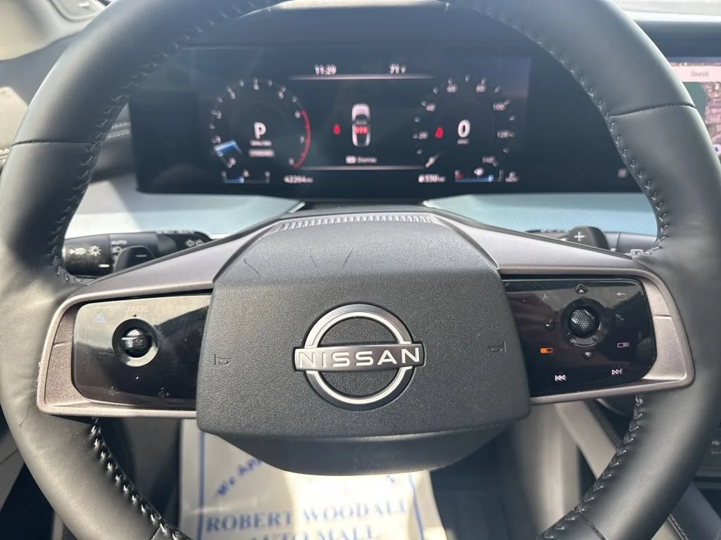 Used 2025 Black Nissan SL image 19