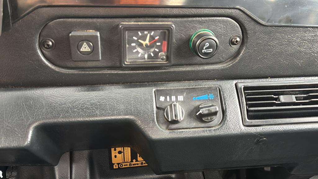 Used 1997 White Land Rover  image 24