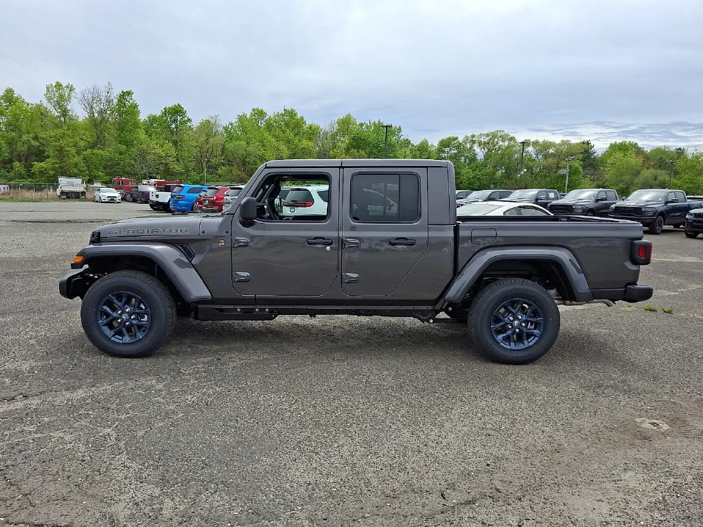New 2026 Granite Crystal Metallic Clear-Coat Exterior Paint Jeep 85th Anniversary Edition image 5