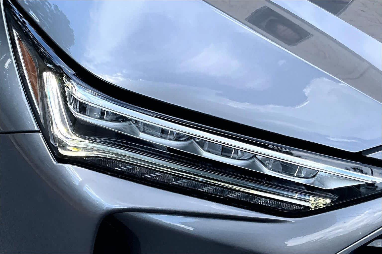 Used 2023 Liquid Carbon Metallic Acura w/Advance Package image 28