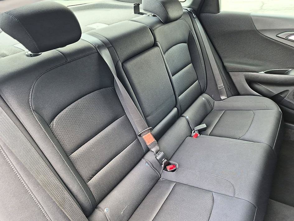 Used 2024 Summit White Chevrolet LT image 29
