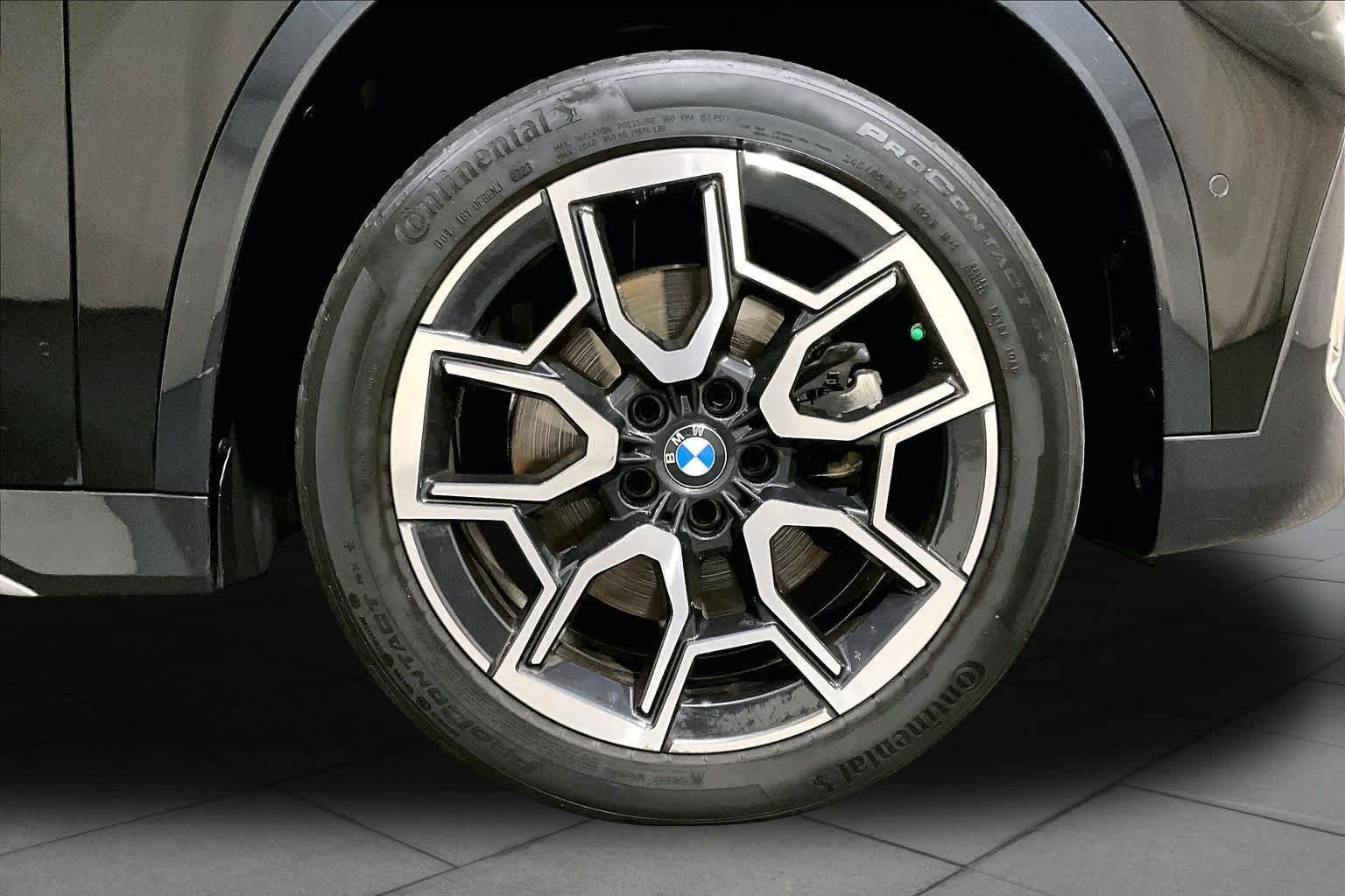 Used 2023 Jet Black BMW xDrive28i image 10