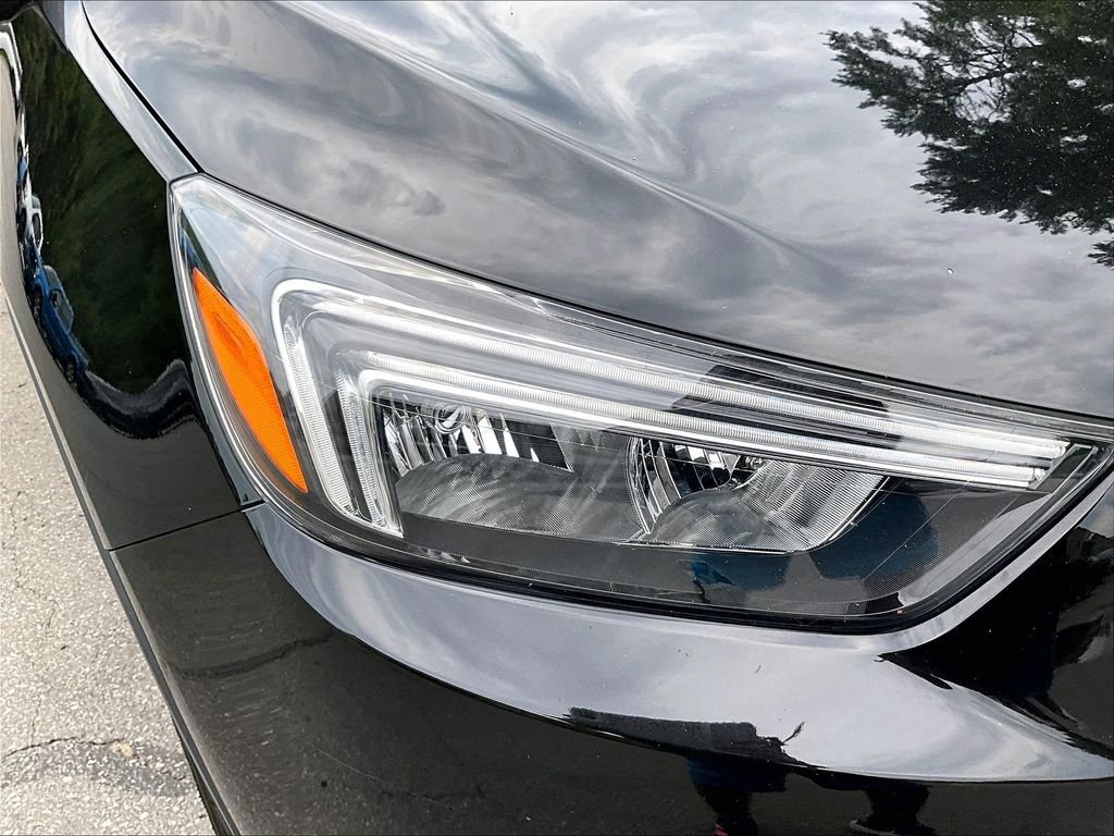 Used 2020 Black Buick Preferred image 32