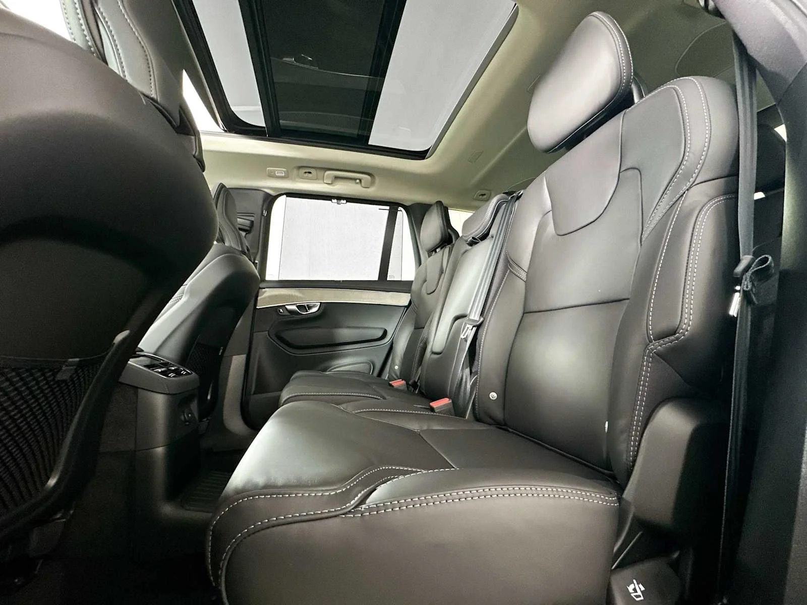 2025 Volvo XC90 Ultra - Photo 22