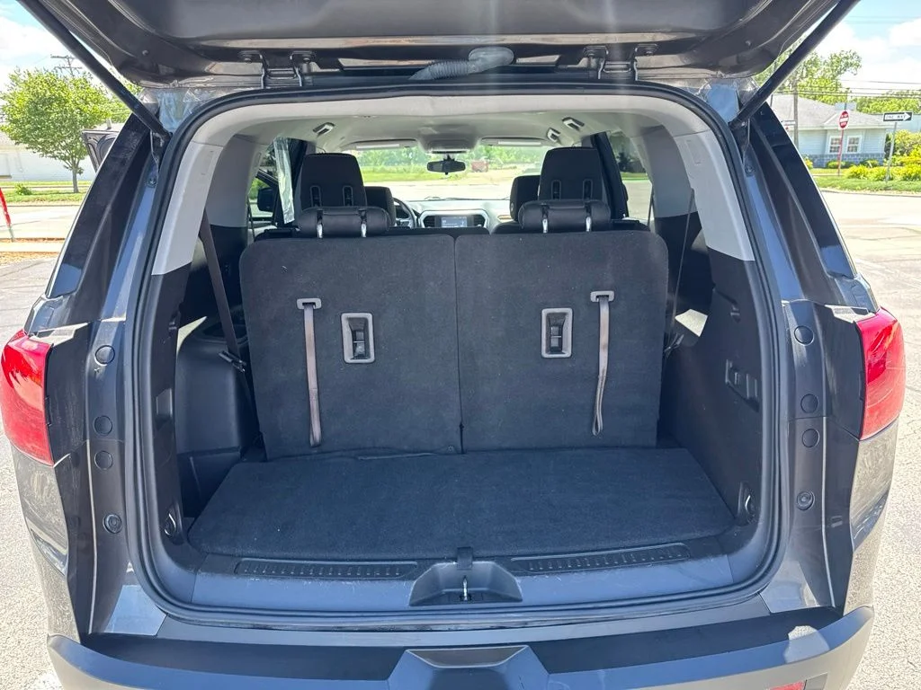 Used 2019 Gray GMC SLE-1 image 40