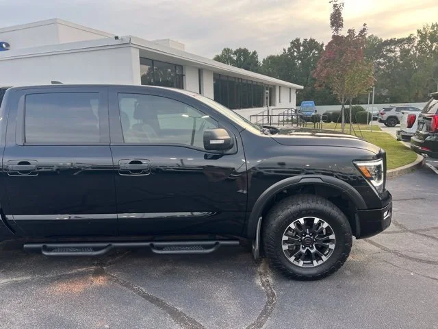 Used 2022 Black Nissan PRO-4X image 2