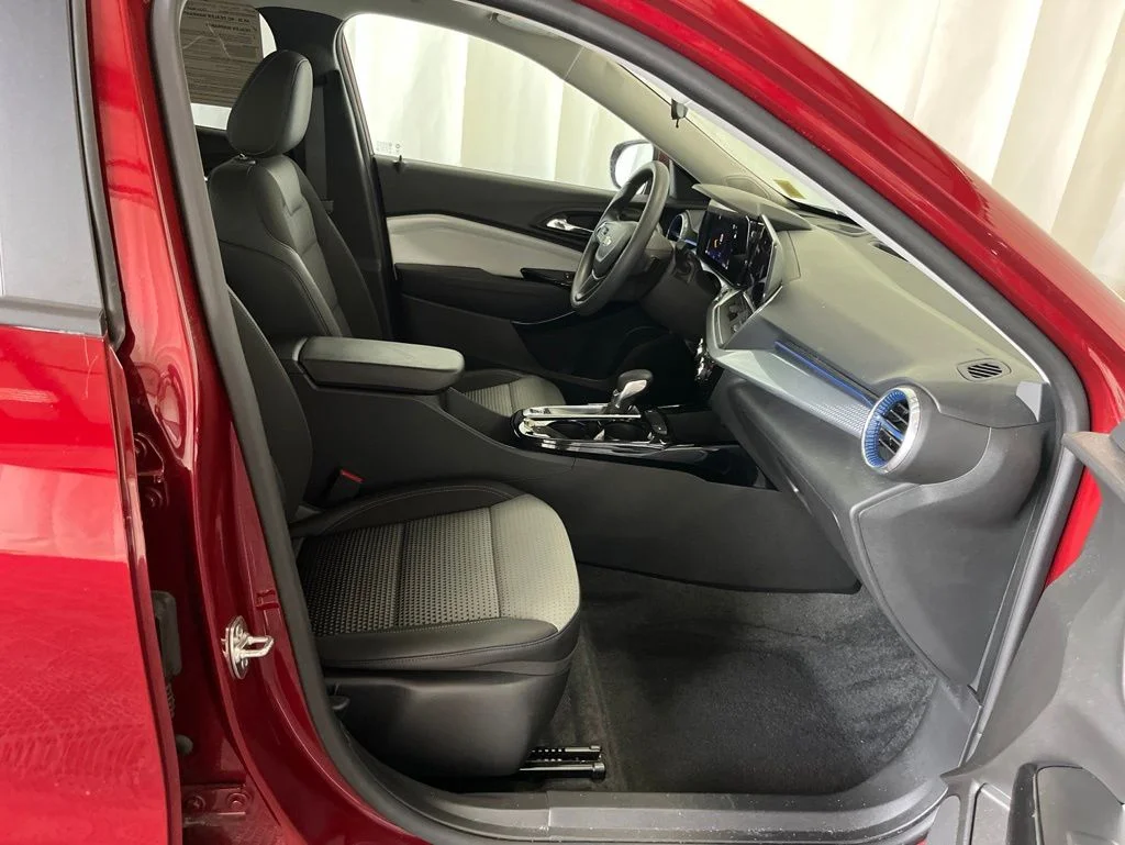 Used 2024 Red Chevrolet LT image 19