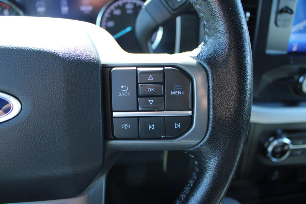 Used 2021 Oxford White Ford XLT image 40