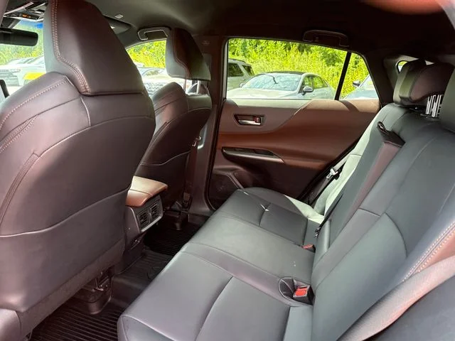 Used 2023 Pearl Toyota XLE image 13