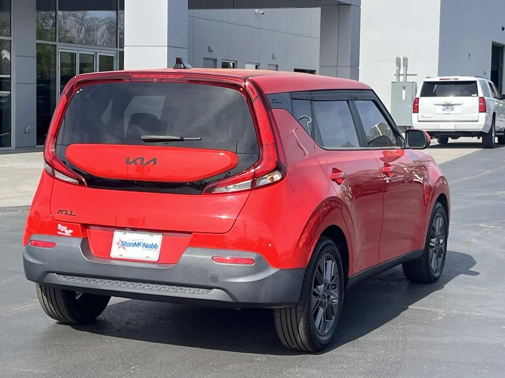 Used 2022 Inferno Red Kia EX image 7
