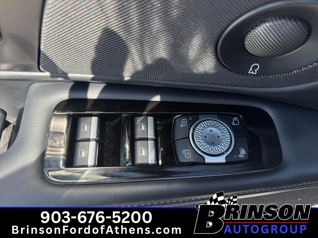 Used 2024 White Platinum Tri-Coat Metallic Lincoln Premiere image 21