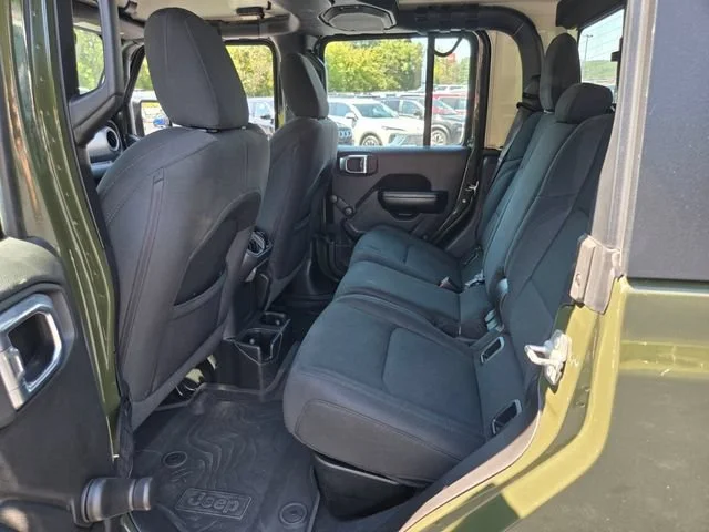 Used 2022 Green Jeep Sport image 11
