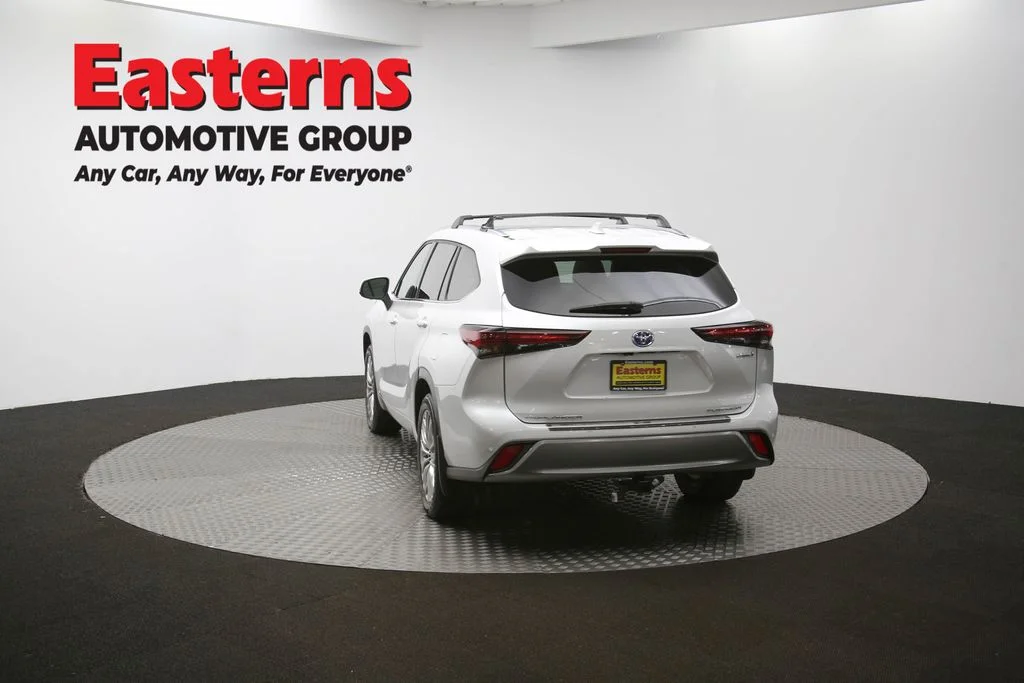 Used 2024 Beige Toyota Platinum image 72