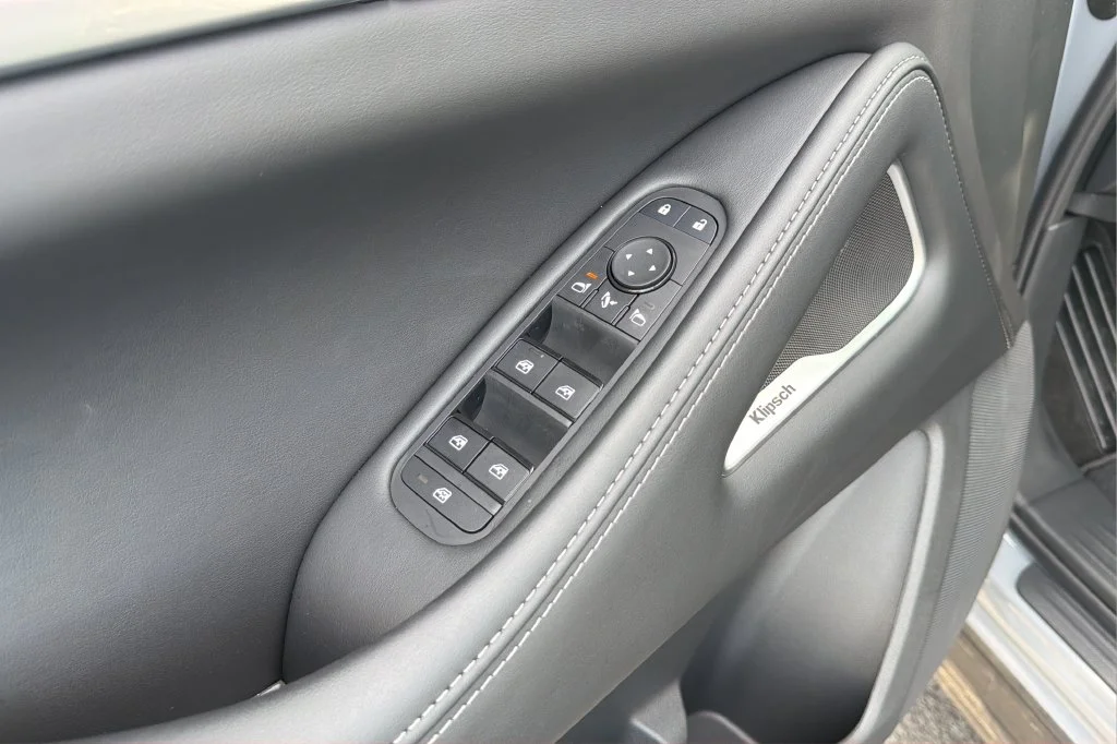New 2027 HARBOR GRAY INFINITI Luxe FWD image 15