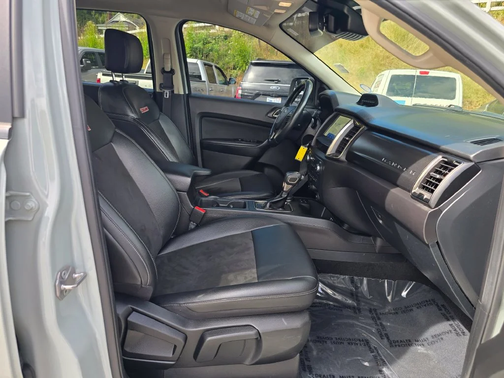 Used 2023 Green Ford XLT image 29