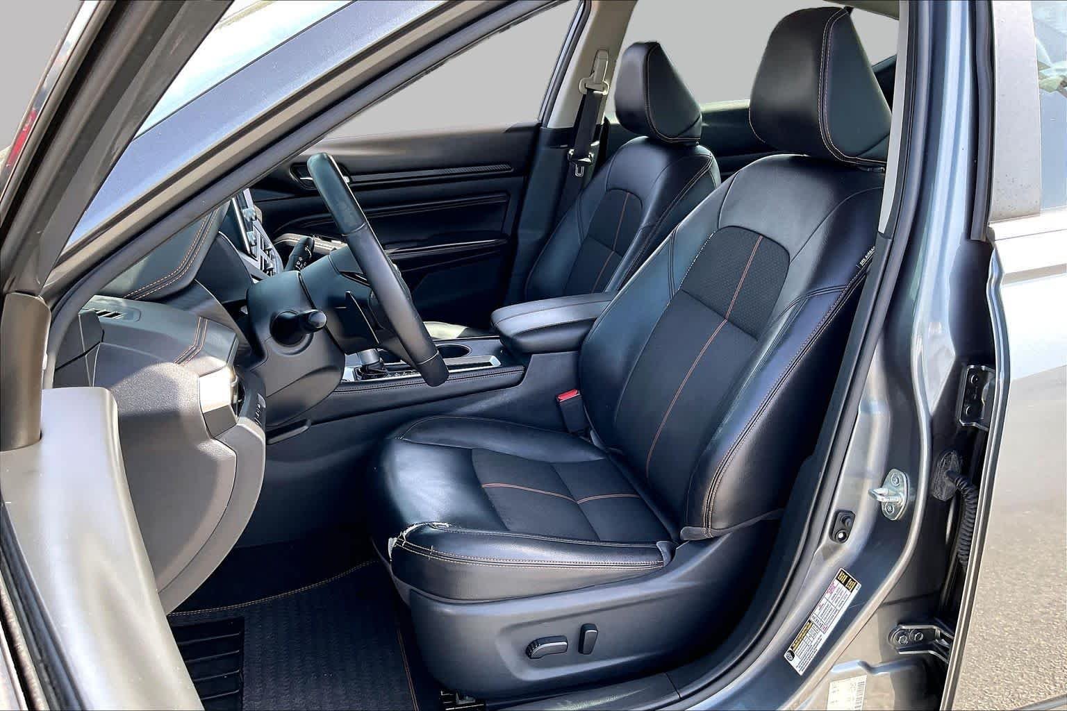 Used 2020 Gun Metallic Nissan 2.5 SR image 8