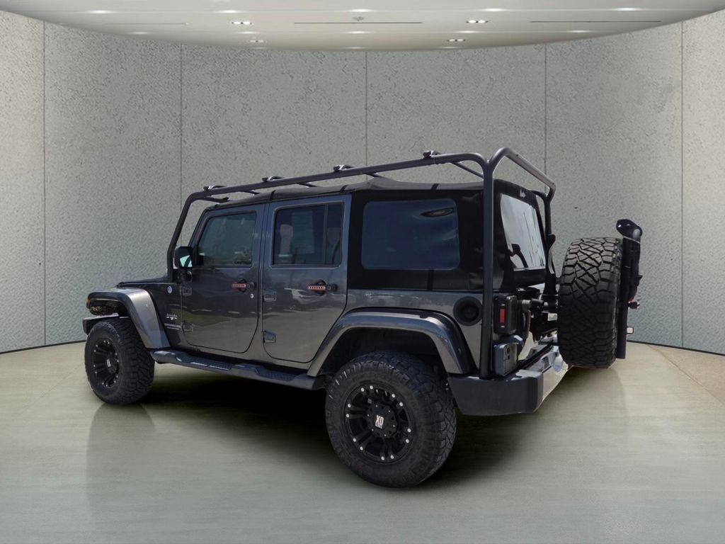 Used 2017 Granite Crystal Metallic Clearcoat Jeep Sahara image 8