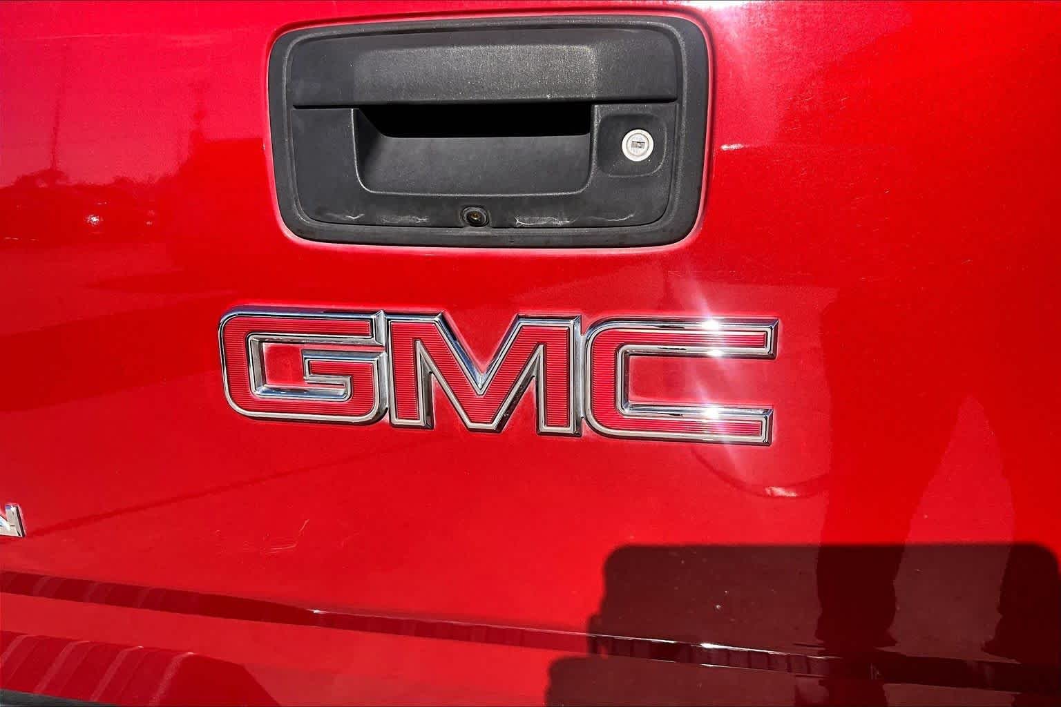 Used 2016 Copper Red Metallic GMC 2WD image 30
