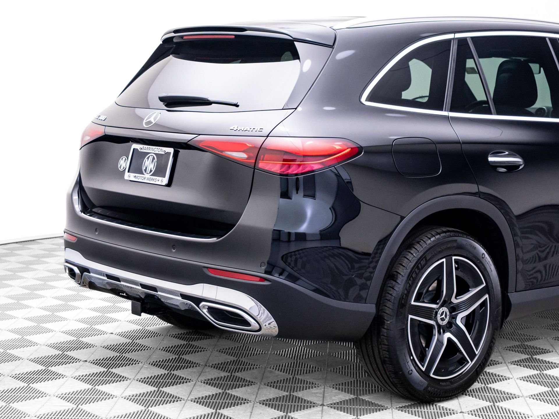 New 2026 Black Mercedes-Benz GLC 300 image 33