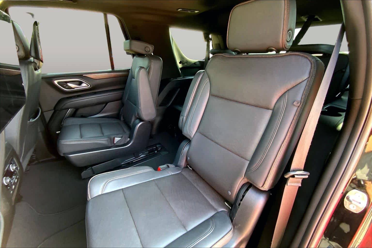 Used 2023 Black Chevrolet High Country image 19