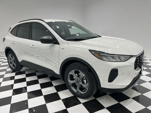 New 2026 Star White Metallic Tri-coat Ford ST-Line image 35