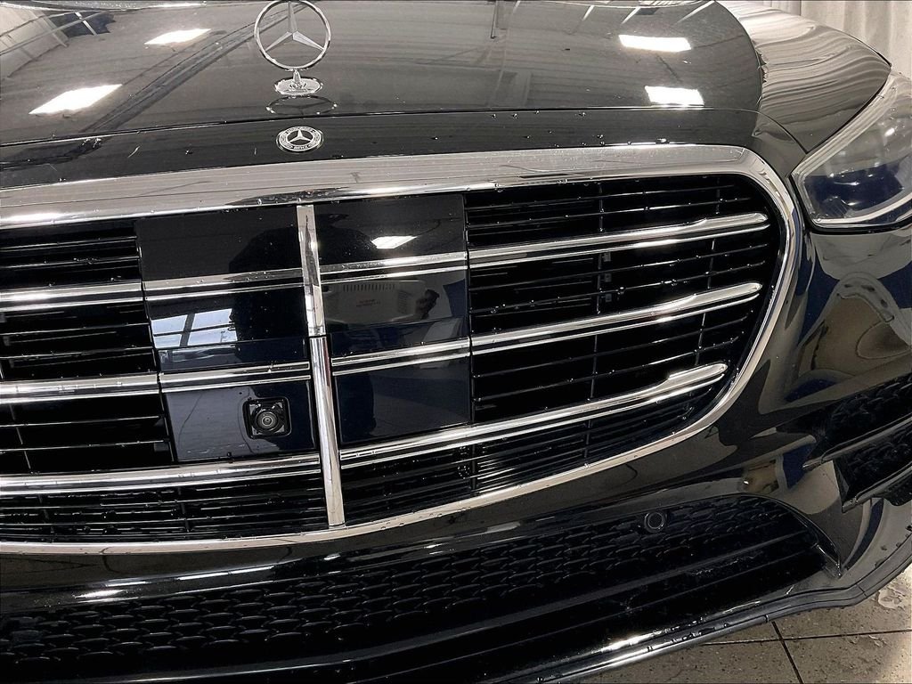 Used 2022 Black Mercedes-Benz S 500 image 32