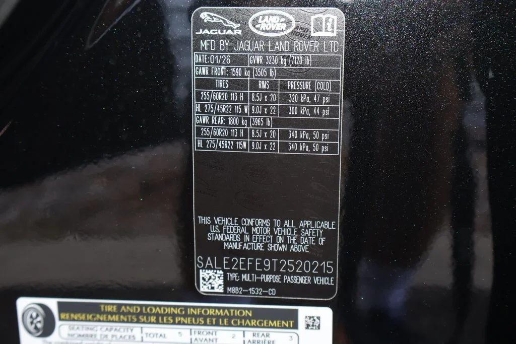 New 2026 Santorini Black Land Rover X-Dynamic SE image 29