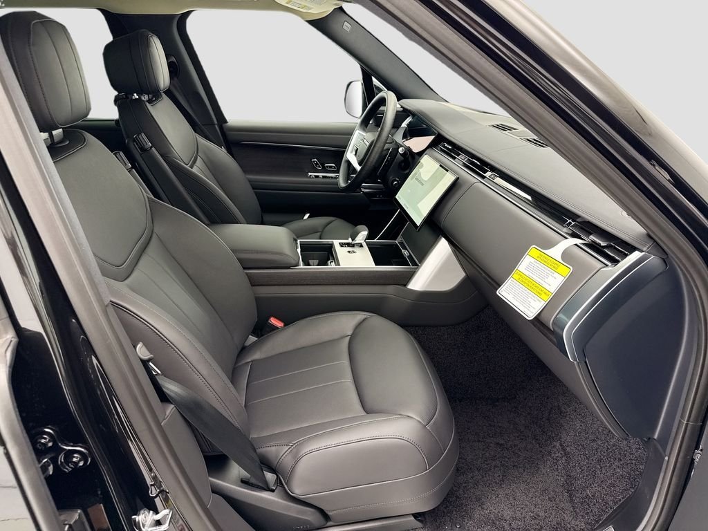 New 2026 Santorini Black LAND ROVER SE image 19