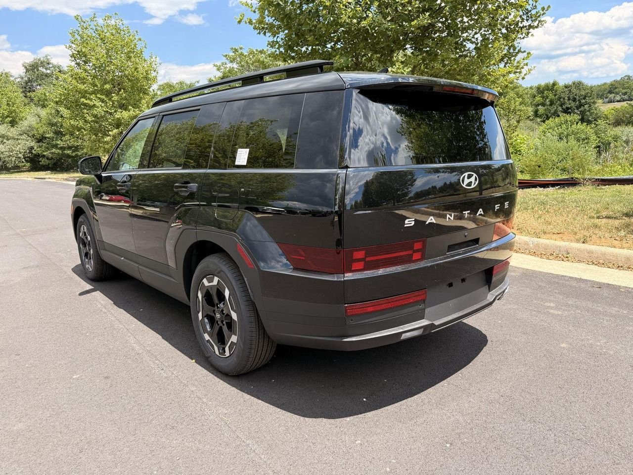 New 2026 Phantom Black Hyundai SEL AWD image 6