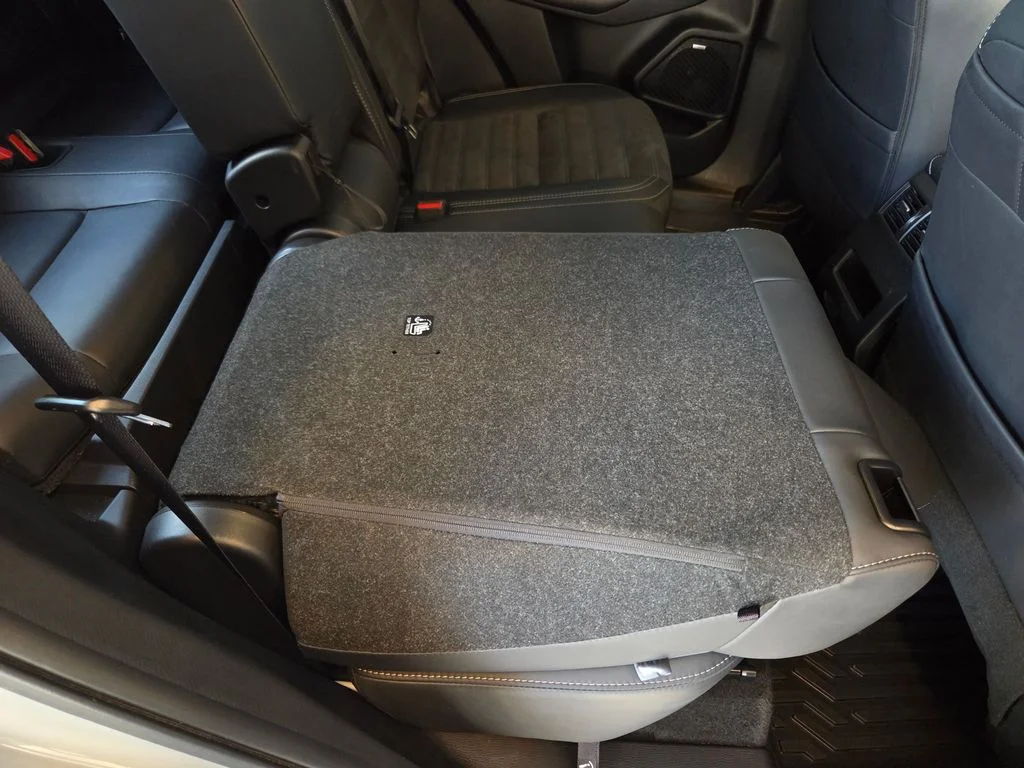 Used 2026 Moonstone Gray Metallic/Black Roof Mitsubishi LE image 35