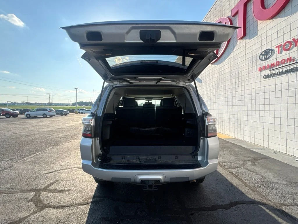 Used 2016 Silver Toyota SR5 Premium image 29
