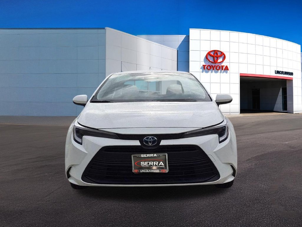 Used 2023 White Toyota LE image 8