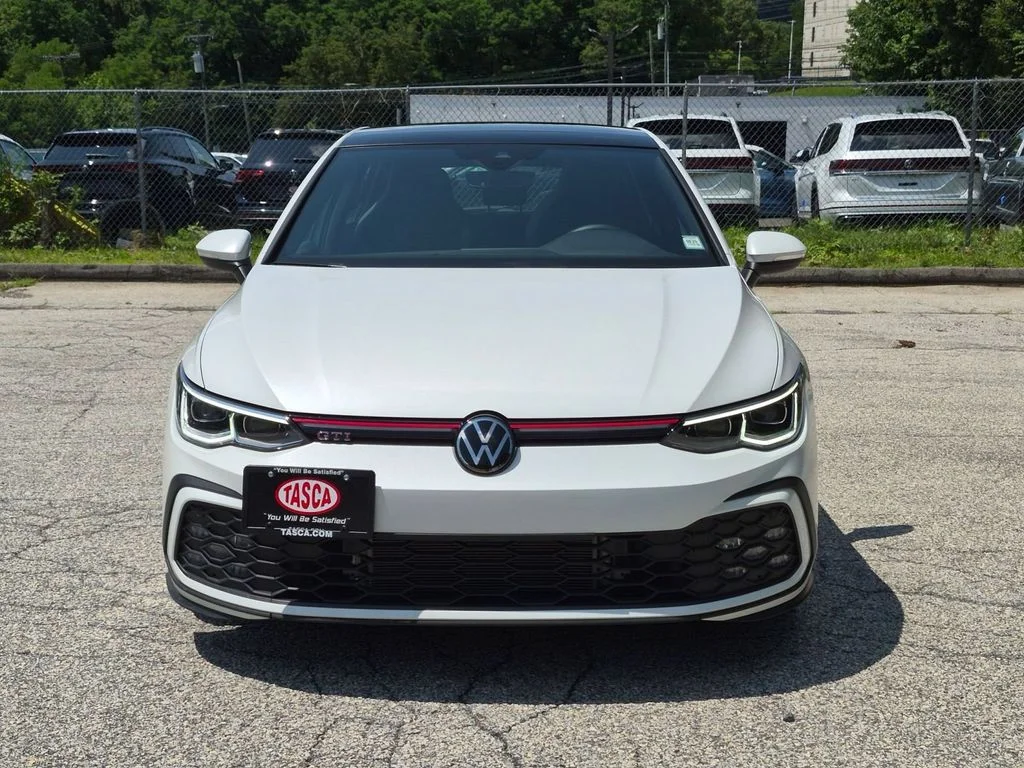 Used 2023 White Volkswagen 2.0T SE image 10