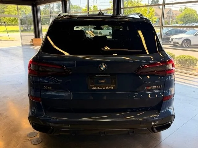 Used 2022 Phytonic Blue Metallic BMW M50i image 8