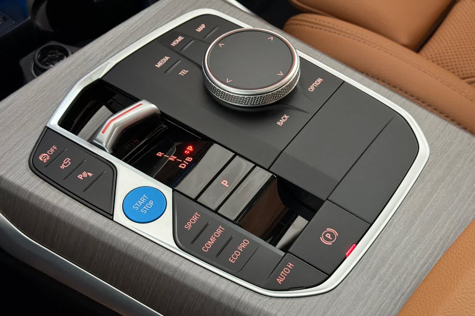 New 2026 Alpine White BMW xDrive40 image 21