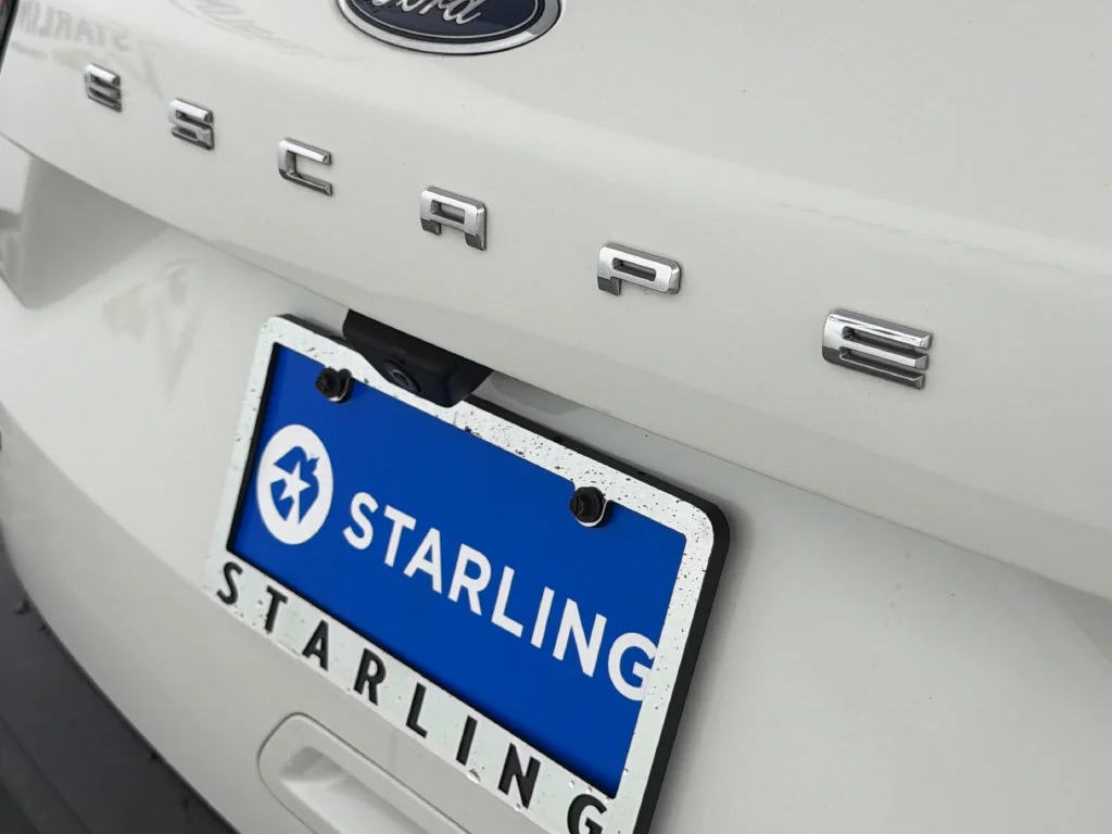 Used 2022  Ford SE image 39