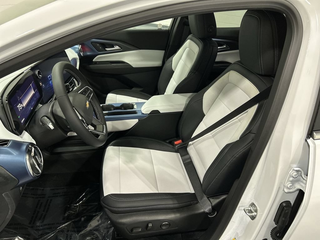2026 Chevrolet Equinox EV 2LT - Photo 13