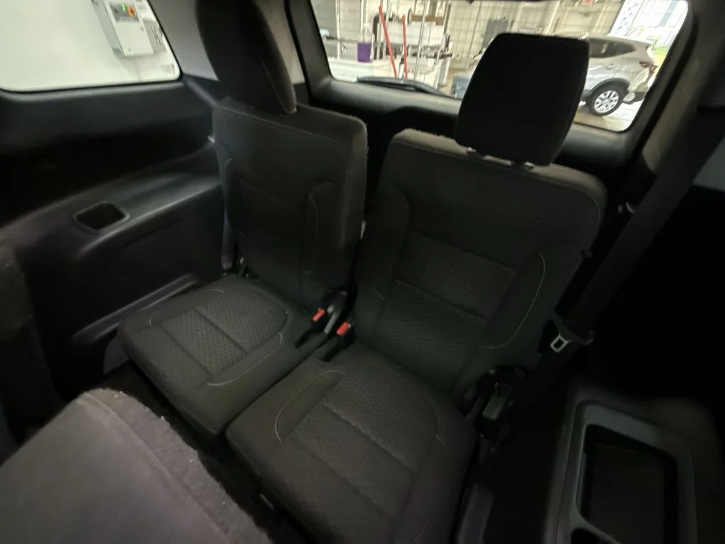 Used 2019 Ebony Twilight Metallic GMC SLE-2 image 19
