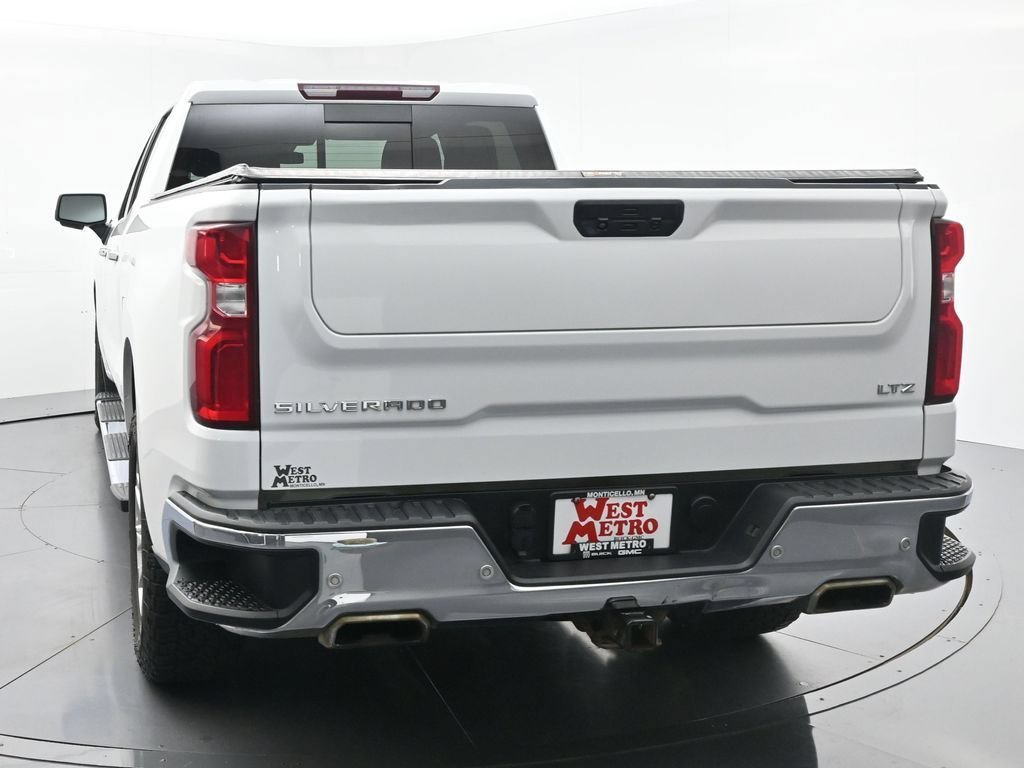 Used 2022 Summit White Chevrolet LTZ image 29