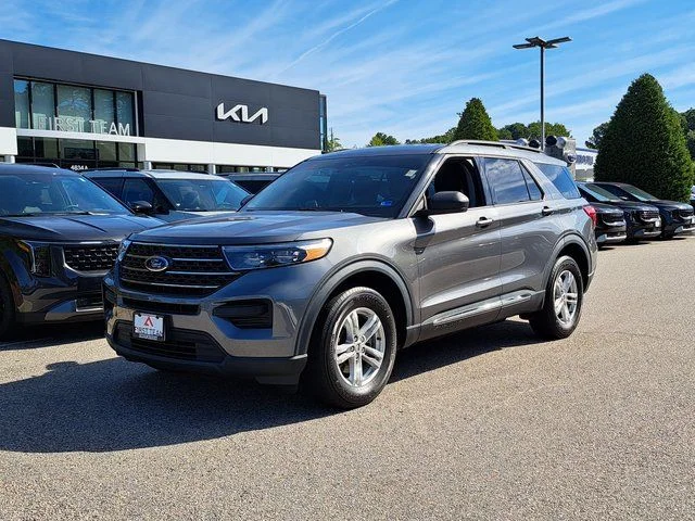 Used 2021 Gray Ford XLT image 2