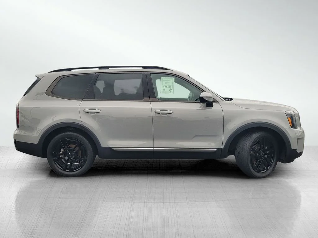 Used 2023 Gray Kia SX X-Line image 4