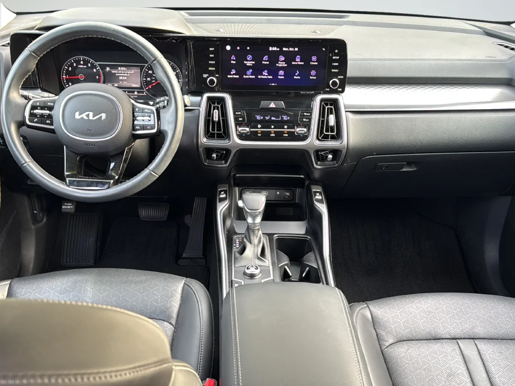 Used 2023 Gray Kia S image 9