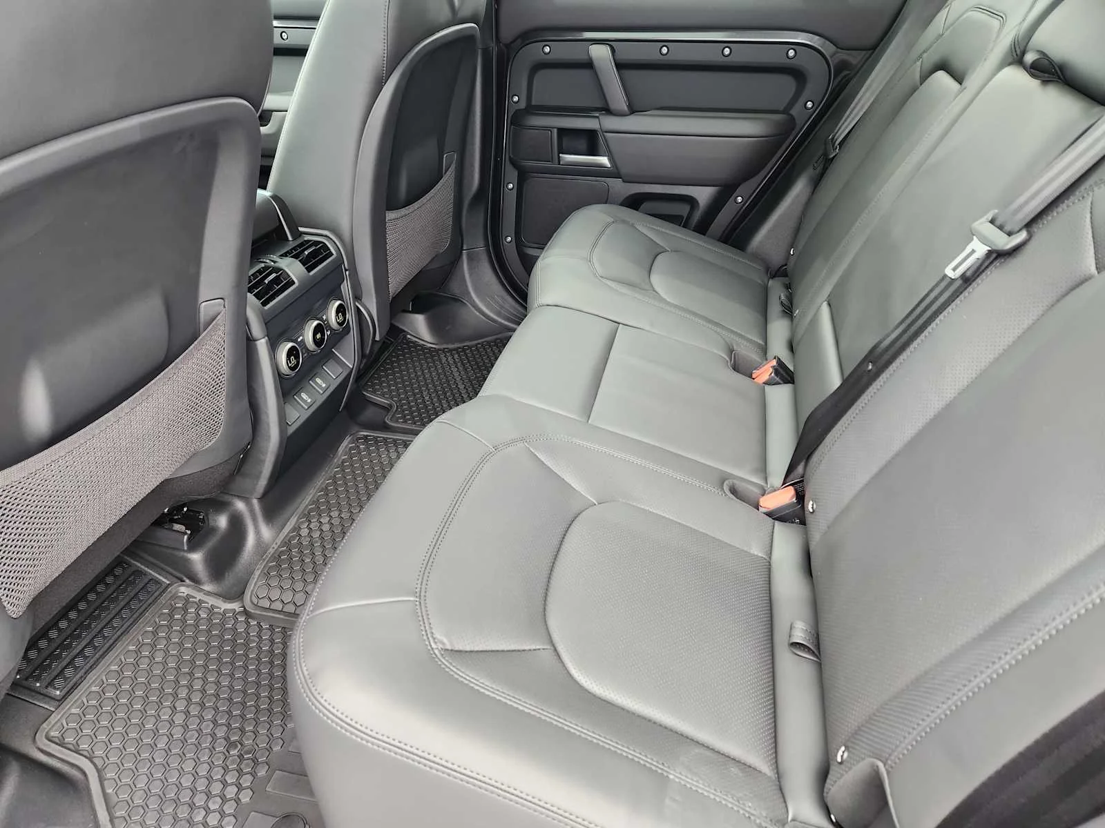 New 2026 Carpathian Grey LAND ROVER X-Dynamic SE image 30